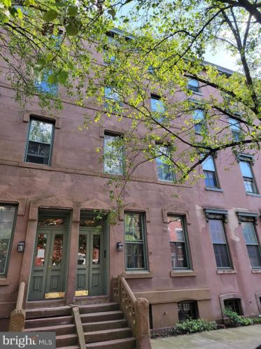 1718 Green St, Philadelphia PA  19130-3973 exterior