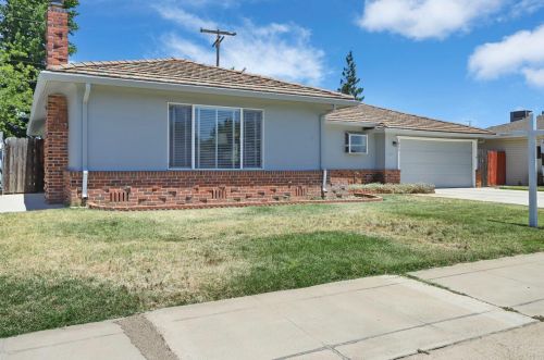 811 Dianna Dr, Lodi, CA 95240-4634