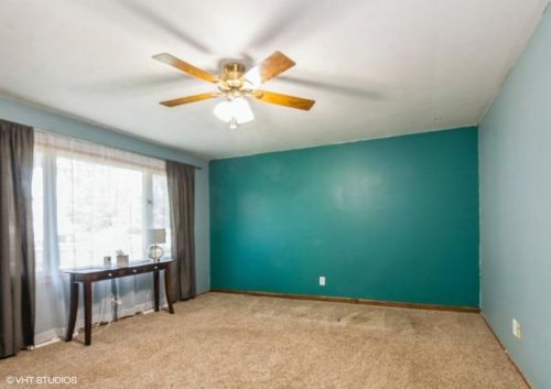 2821 Vigo St, Gary, IN 46405-2717