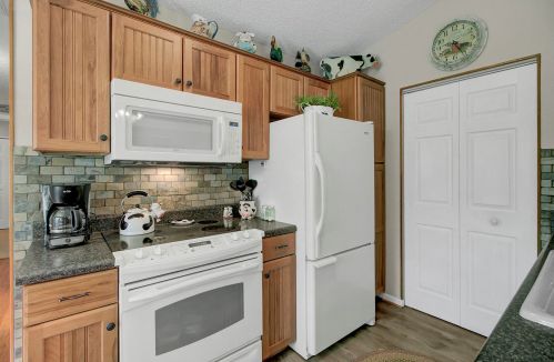 9520 Raven Dr, Ladson SC  29456-4924 exterior
