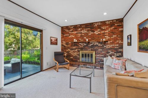 61 Misty Morn Ln, Trenton NJ 08638-1819 exterior