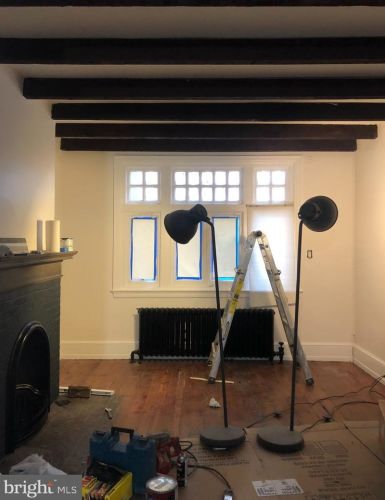 304 13 St, Philadelphia PA  19123-1830 exterior