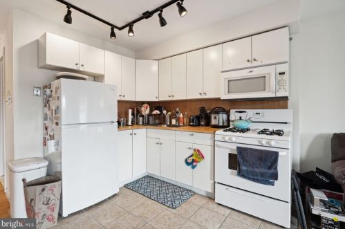 620 19 St, Philadelphia PA  19146-1439 exterior