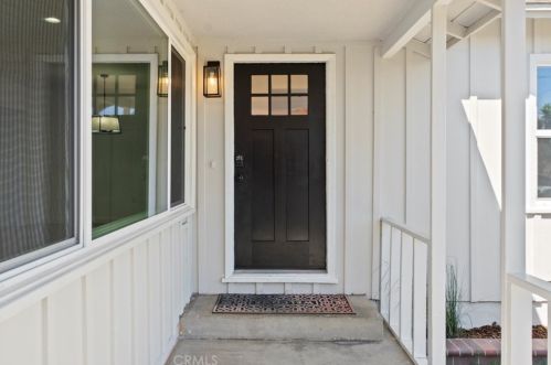 11609 Atkinson Ave, Hawthorne CA  90250-1827 exterior