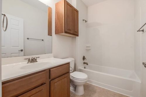 11000 Boundless Vly Dr, Austin TX  78754 exterior