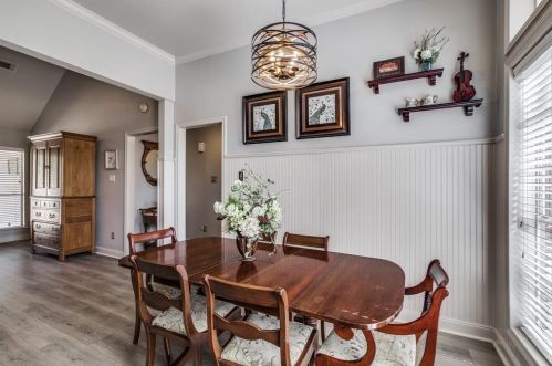 2433 Coachlight Ln, Conroe TX  exterior