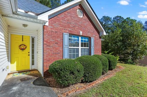 8145 Sterling Ln, Porterdale, GA 30014-3784