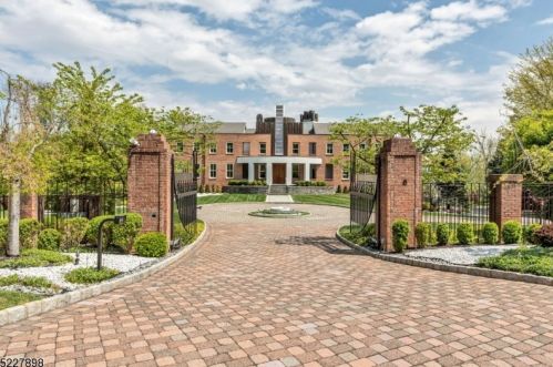 6 Ravinn Ln, Warren, NJ 07059-5572