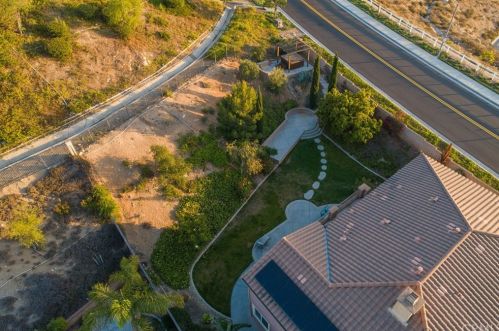 16849 Ridge Cliff Dr, Riverside CA  92503-0251 exterior