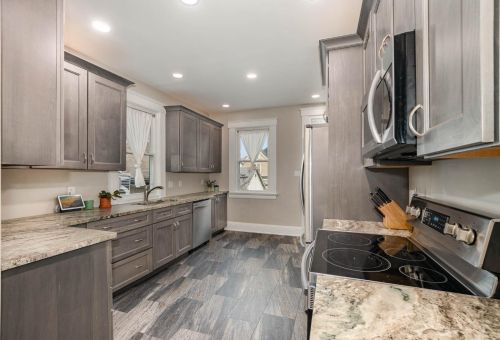 1912 Delaware Ave, Cincinnati OH  45212-3621 exterior