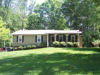 360 Teague Dr, Kennesaw, GA 30152-3749