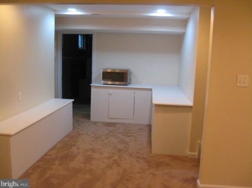 145 Heritage St, Trenton NJ 08691-4100 exterior