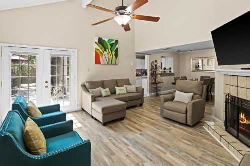 1624 San Francisco St, Carrollton TX  75007-5048 exterior