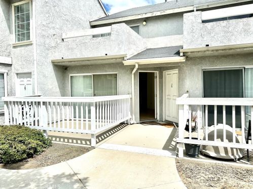 164 Walnut Ave, Rialto, CA 92376-3411