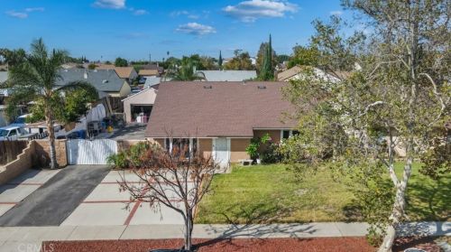 556 Smoke Tree Ave, Rialto, CA 92376