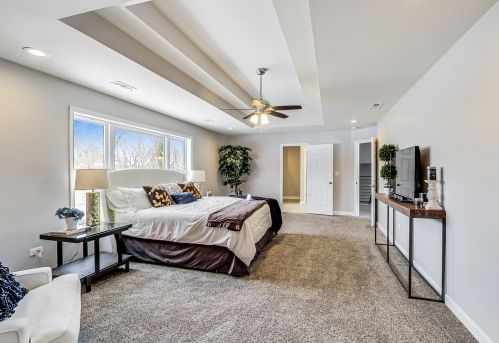 138 Hillside Ln, Willowbrook IL  exterior