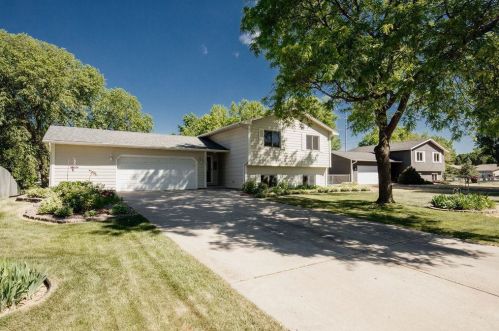 11928 Grouse St, Minneapolis, MN 55448-1952