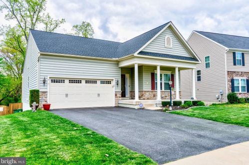 15 Taylors Hill Way, Fredericksburg, VA 22405-5631