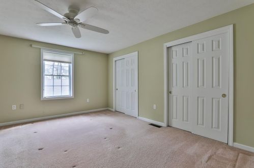 38 Scottsdale Dr, Hudson NH  03051-3750 exterior