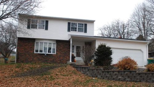 165 Circle Dr, Jackson, MN 56143-1011