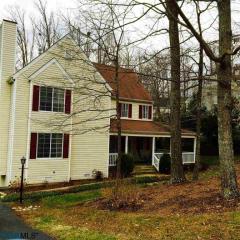 174 Blackthorn Ln, Charlottesville, VA 22902-7249