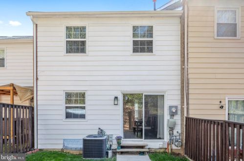 12588 Plymouth Ct, Woodbridge VA  22192-2321 exterior