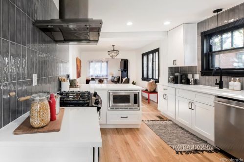 2079 Krameria St, Denver CO  80207-3928 exterior