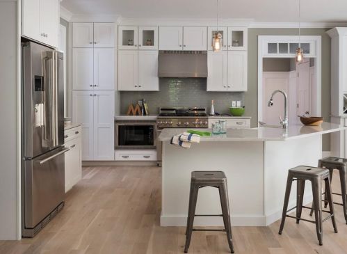 01 Moosehorn Rd, Warwick, RI 02818-1111