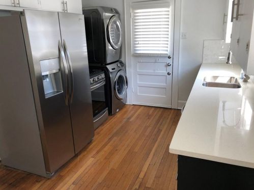 207 39th St, Austin TX  78751-5030 exterior