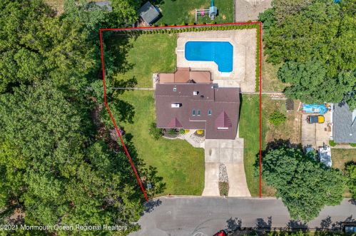 702 Eton Ct, Lacey Township, NJ 08734-1516