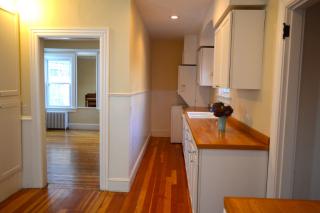 9 Dartmouth St, Middletown RI  02840-2111 exterior