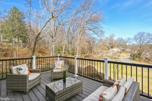 6615 Gude Ave, Silver Spring MD 20912-4827 exterior