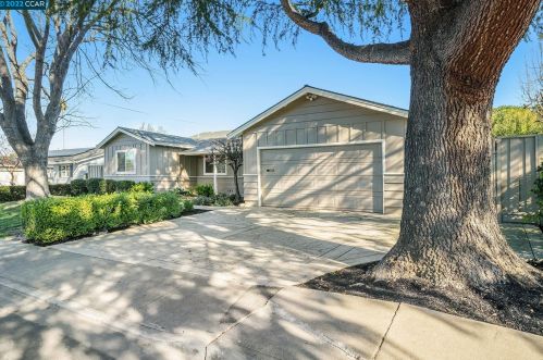 4609 Phyllis Ln, Concord, CA 94521-1902