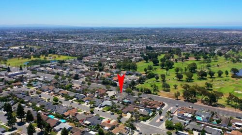 5771 Heil Ave, Huntington Beach CA  92649-3771 exterior