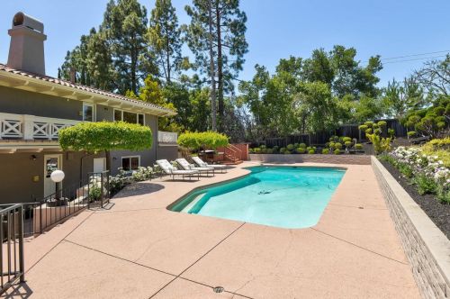 11555 Arroyo Oaks Dr, Los Altos CA 94024-6527 exterior