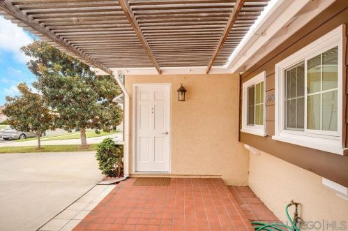 5086 Constitution Rd, San Diego, CA 92117-1201