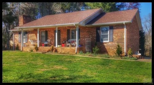 2216 Robbins Ln, Hudson, NC 28638-8809
