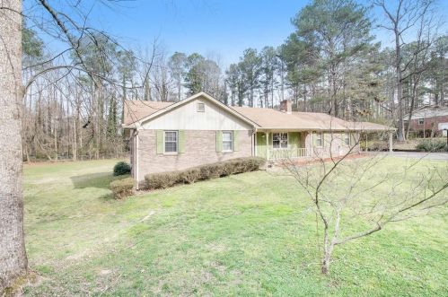 89 Fair Oaks Dr, Conyers GA  30094-3261 exterior