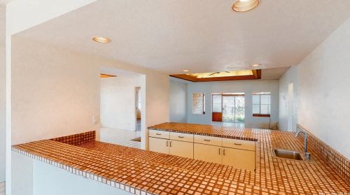 1579 Ala Noni Pl, Honolulu HI  96818-1535 exterior