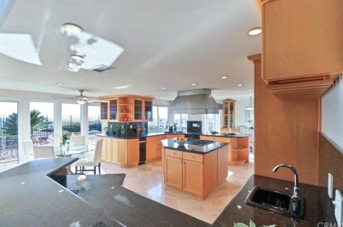 865 Swallow Way, Anaheim CA  92807-4430 exterior