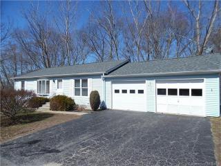 182 Colonial Rd, Plainfield, CT 06374-1811