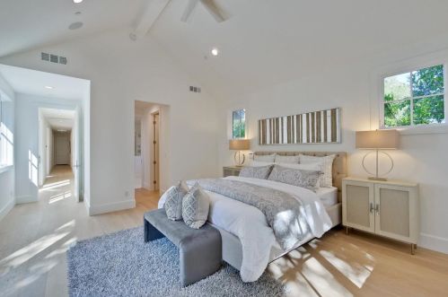 929 Russell Ave, Los Altos CA  94024-5061 exterior