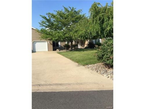 102 Windy Hl, Lebanon, IL 62254-1959