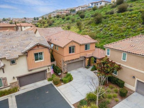 1359 Dolomite Way, San Marcos CA  92078-2824 exterior