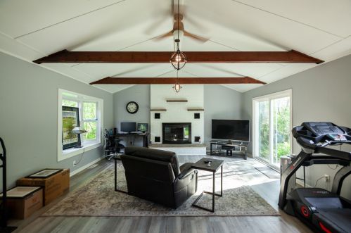 7703 Ravina Dr, Spring Grove IL  60081-8620 exterior
