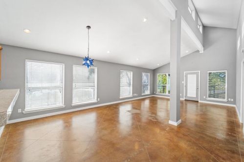 7302 Cave Holw, Austin TX  78750-8243 exterior