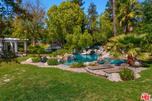 24279 Bridle Trail Rd, Calabasas, CA 91302-1176
