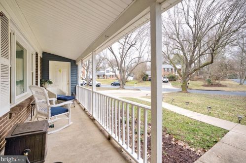 15300 Beaufort Pl, Silver Spring MD  20905-4202 exterior