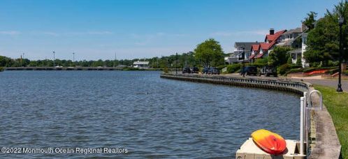 1706 Park Ave, Tinton Falls NJ  07712-5161 exterior