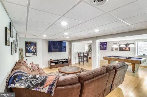 737 Sharpsburg Dr, Davidsonville MD 21035-1927 exterior